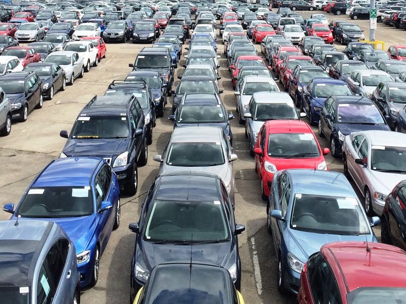 Twój przewodnik po transporcie samochodu z USA do Polski